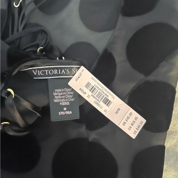 Victoria secret silk sheer with velvet patches pajamas - Picture 6 of 7